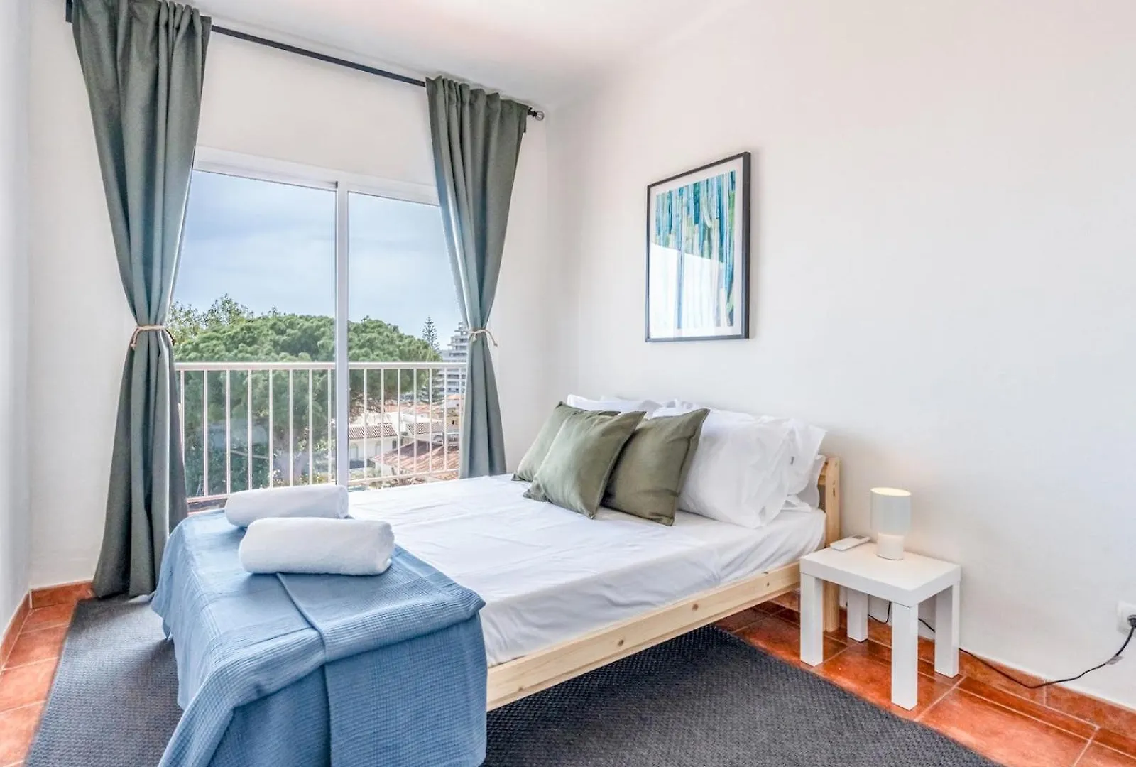 Entire Well Located 3 Bed Seaview Apartment Pass The Keys Benalmadena