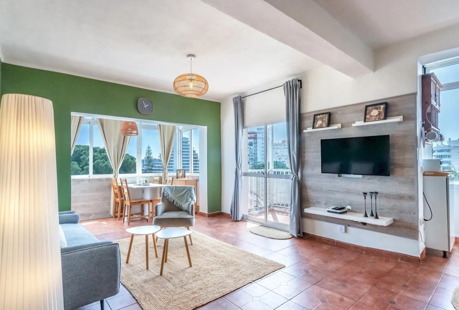Entire Well Located 3 Bed Seaview Apartment Pass The Keys Benalmadena